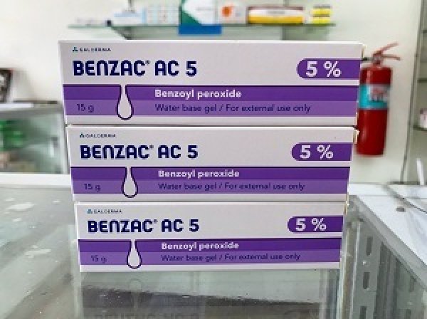 画像1: 《ニキビ治療薬》ベンザックAC5%（Benzac AC 5%）15g×3箱 (1)