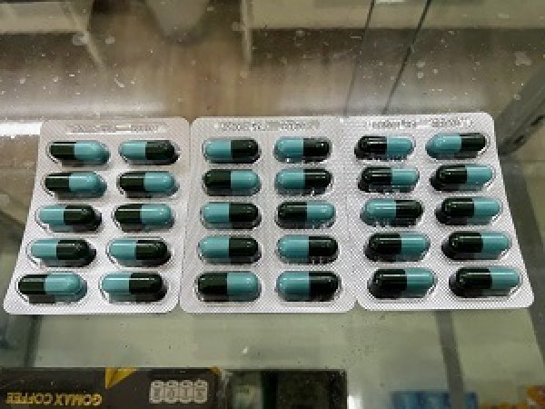 画像1: アモキシシリン（Amoxicillin hydrate）500mg 10錠×3シート（箱無し） (1)